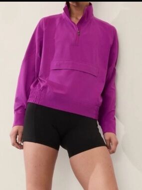 Athleta Boundless Popover pullover top in Berry, size small